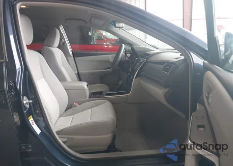 2016 Toyota Camry Le z USA, uszkodzony, nr VIN 4T1BF1FK5GU524491